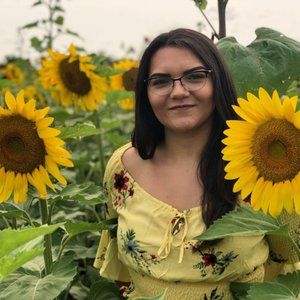 Meet Your Posher - Paige